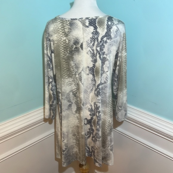 Crepas Top - Picture 3 of 6